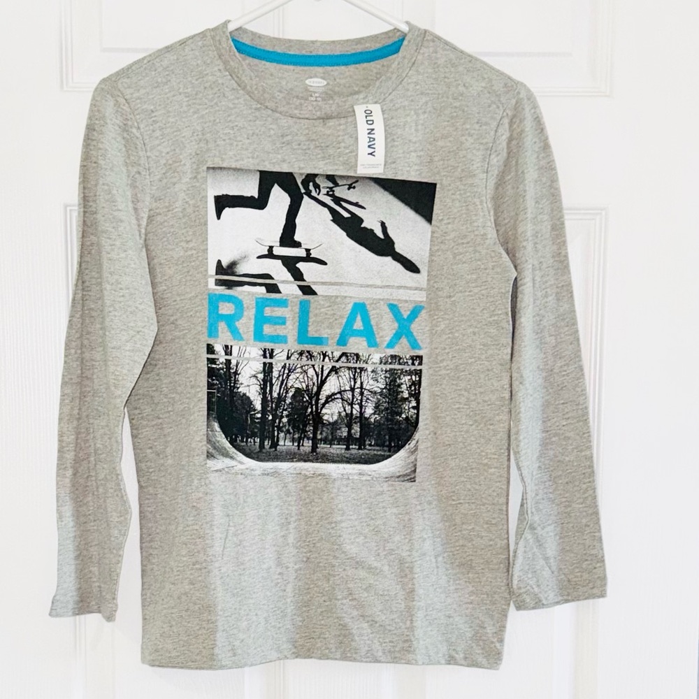 Boys Old Navy Long Sleeve T-Shirt Size L (10-12) Skateboard Graphic Gray NWT